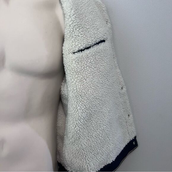 Levi's Dark Denim Sherpa Lined Trucker Jacket Size M - Picture 3 of 9